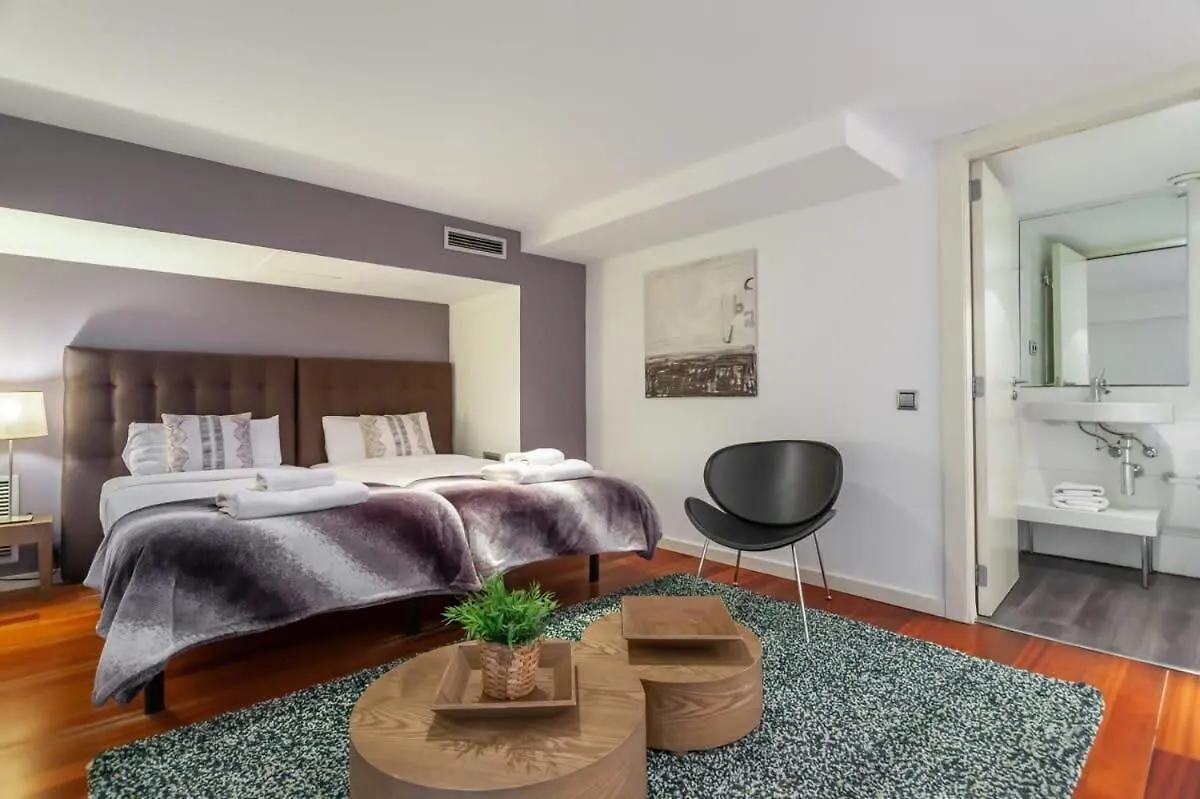 3Bedroom Duplex With Balcony In Plaza Cataluna Βαρκελώνη 0*,  Ισπανία